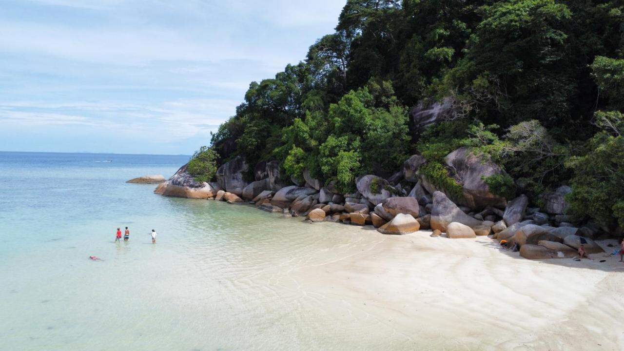 Empire Hotels & Resorts Kampong Pasir Hantu Exteriör bild