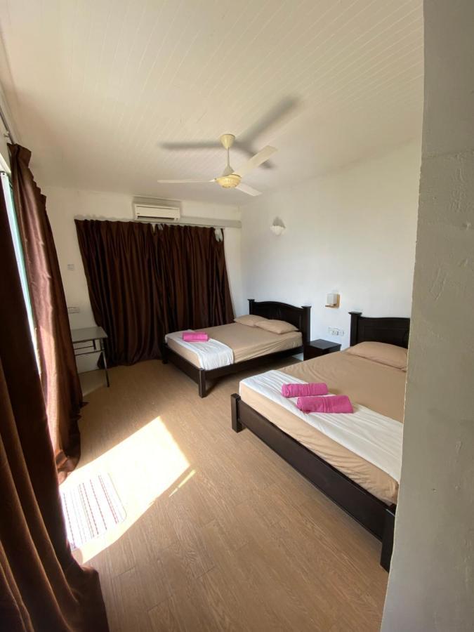 Empire Hotels & Resorts Kampong Pasir Hantu Exteriör bild